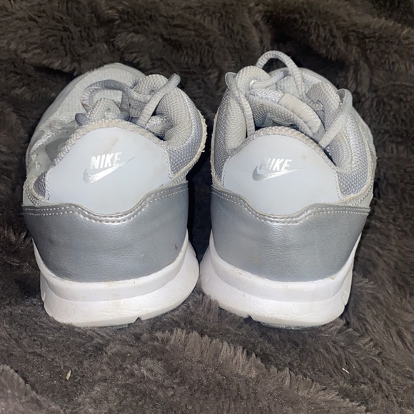 🦋Grey Nike Running shoes! - Picture 3 of 6